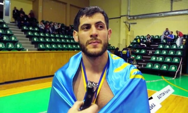 Чемпіон світу з MMA втік від чеченського спецназу