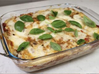 Запеканка из макарон с грибами и соусом бешамель: фото скрин Ютуб