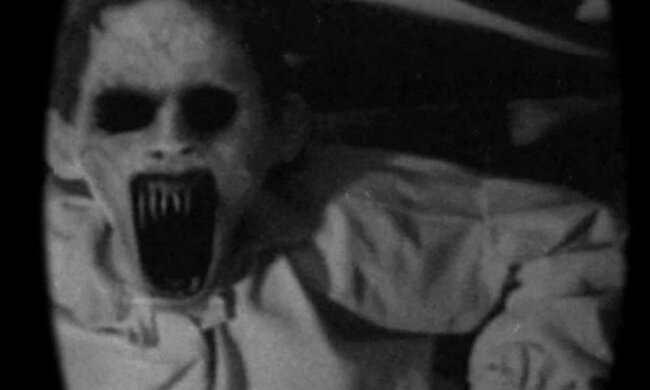 У це важко повірити: загадкова сутність "іншого" світу потрапила на камеру