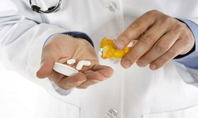 Медицина по-українськи: пенсіонерці після дорогезного лікування стало гірше