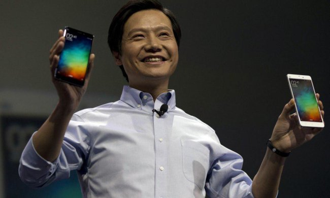 Xiaomi встановила світовий рекорд, цього разу ялинкою зі смартфонів