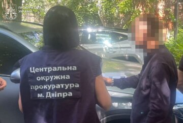 Юрист підробив документи на квартиру