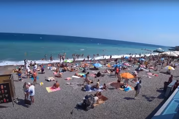 пляж, скріншот з відео