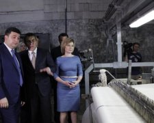 Дуже двозначно: жінка поставила Гройсмана у незручне положення