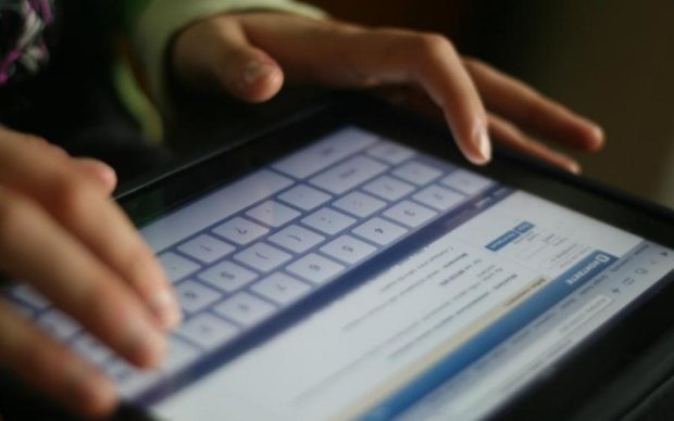 Кримчанам відключили улюблені сайти ФСБ