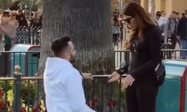 Предложение руки и сердца, скриншот: Youtube