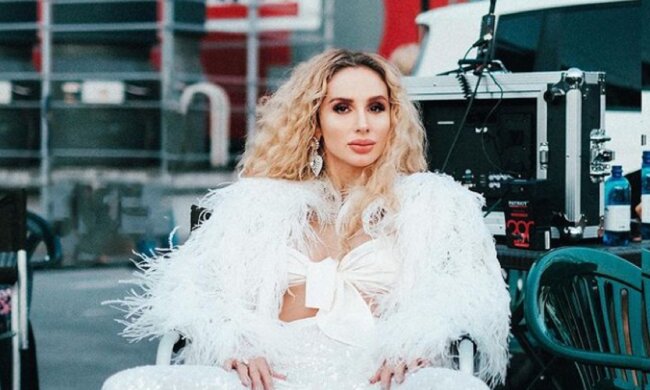 Светлана Лобода в коротеньком платье показала Алану Бадоеву немного лишнего: "Все для тебя"