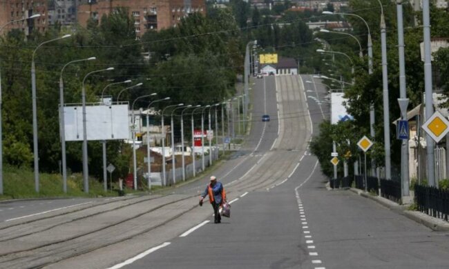 Без огурцов, но с Газмановым: истории из оккупированного Луганска