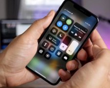 iPhone X успадкував проблеми "вісімки"