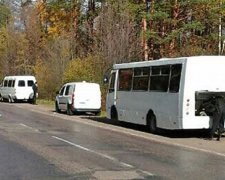 Бурштинники-нелегали погрожували міліції сокирами (фото)
