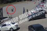У Дніпрі олень паркування помстився за штраф інспектору зламаним носом