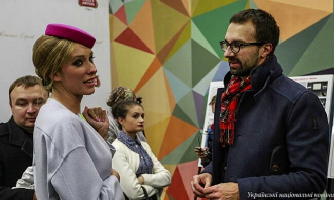 Фролова та Осадча прийшли на перший показ кінотеатру "Жовтень" (фото)