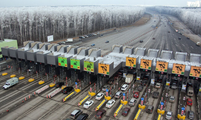 Головне за день середи 9 жовтня: платні дороги, "підніжка" від Європи і привіт Сенцову з Росії