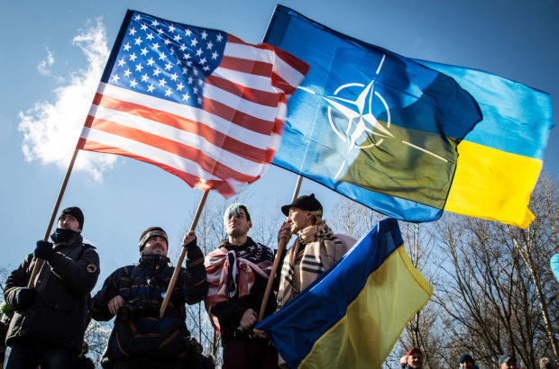 Вступление в НАТО и ЕС: сколько украинцев "за"