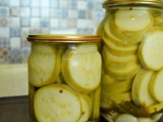Консервовані кабачки фото