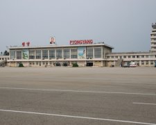 Російські пропагандисти застрягли в аеропорті Пхеньяна