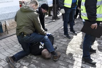 Радикал атакував міністра закордонних справ прямо під час виступу