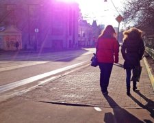 Українцям прогнозують теплу погоду без опадів