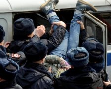 Пішли ви, я - спецсуб'єкт! Слідчий із касти "недоторканих" лайкою прогнав копів
