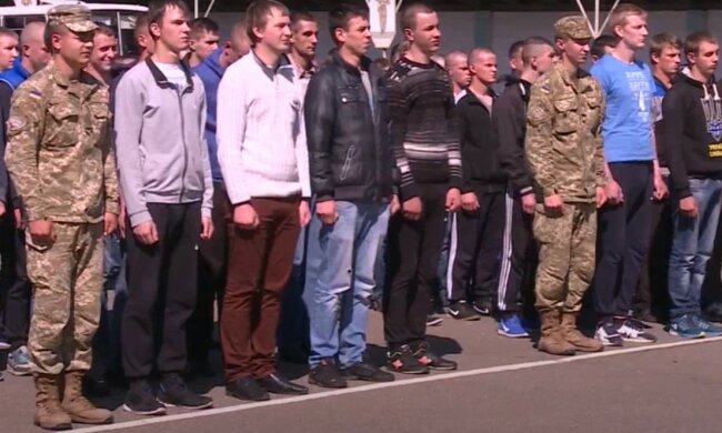 весенний призыв в армию, скриншот из видео