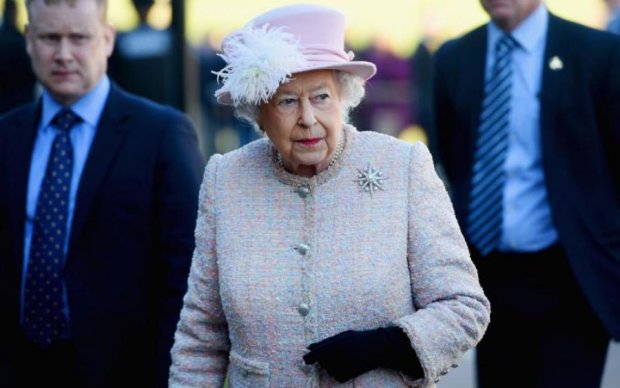 Королева Єлизавета офіційно запустила Brexit
