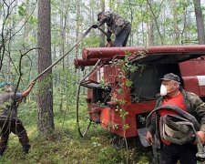 Рятувальники продовжують гасити полум'я в "Чорнобильській пущі" (фото)