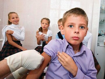 Дитяча вакцинація. Фото з відкритих джерел