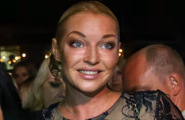 Гола Волочкова пішла під лід: досить пити, погано закінчиш
