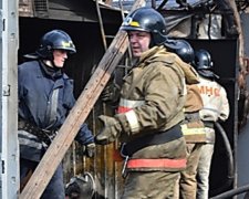 Три потужні вибухи прогриміли під Києвом