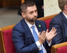 "Слуга народу" Арахамія запропонував зарплату в 100 тисяч гривень: "Я підрахував..."