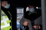 У Києві патрульні самі відвезли на роботу медсестру без перепустки: "Мені на добу заступати!"