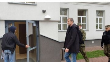 Ігоря Мазура привезли до Люблінської окружної прокуратури у Холмі, Укрінформ