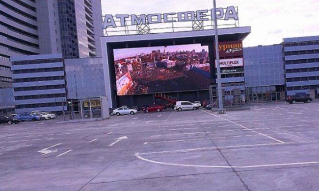 Преміальний ТРЦ "Атмосфера" орендатори та клієнти обходять стороною (фото)