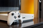 Microsoft представила компактную игровую приставку Xbox