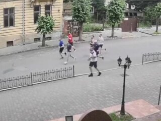 Пробіжка Зеленського у Чернівцях, скріншот відео