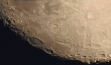 Фотограф "наблизився" до Місяця за допомогою доступної оптики (ВІДЕО)