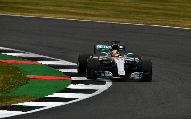 Формула-1: Хэмилтон завоевал поул Гран-при Великобритании