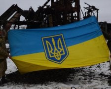 Это произошло: над оккупированным Донбассом развевается украинский флаг
