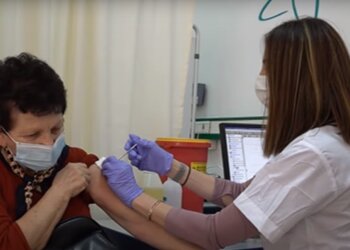 Вакцинація, скріншот: Youtube