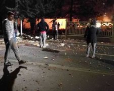 Два потужні вибухи наполохали парижан