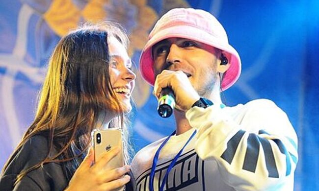 Олег Псюк с девушкой, фото с Instagram