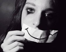 Без лица: как на самом деле выглядит депрессия