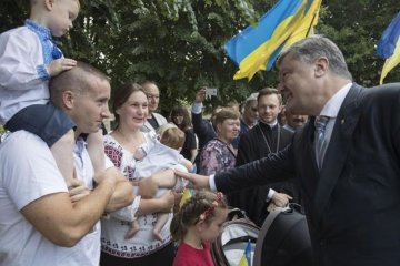 Порошенко раскрыл секрет счастья для украинцев