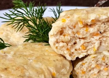 Диетические куриные котлетки, фото: кадр из видео