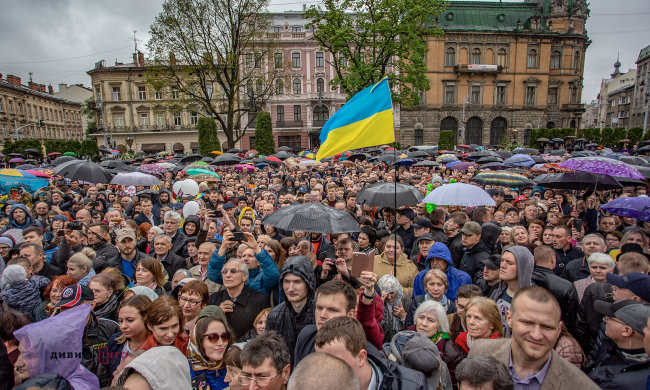 У Twitter різко осмикнули порохоботів: "Лише б їх мерзенний ватажок повернувся до корита"