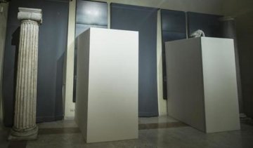 Римські статуї "одягли" через президента Ірану