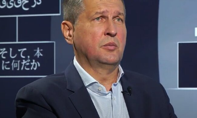 Игорь Попов