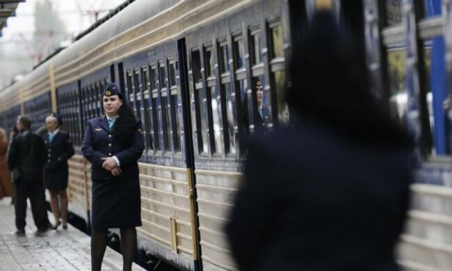 "Помре Україна": диспетчер Укрзалізниці погрожувала пасажирам через гімн