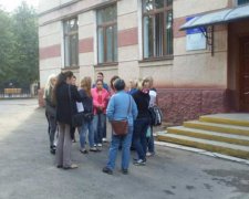 Туалет на миллион: ремонт школы шокировал украинцев