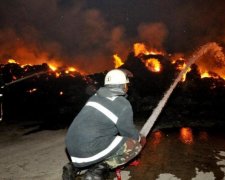 Адское ЧП в Киеве: полсотни машин сгорели в один миг